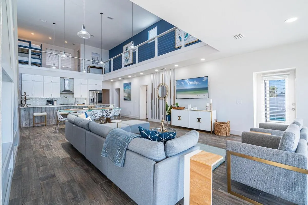 Private Beach, Heated Pool, Gulf Beach Front بنما سيتي بيتش بيت للعطل